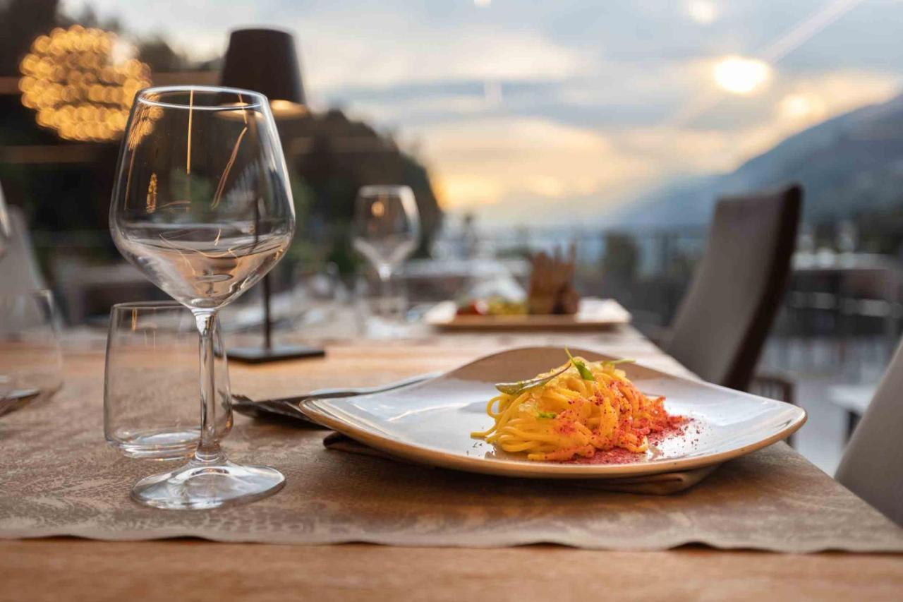 Residence Adamello Resort Ponte Di Legno Ngoại thất bức ảnh