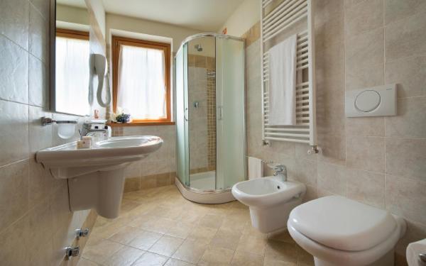 Residence Adamello Resort Ponte Di Legno Phòng bức ảnh