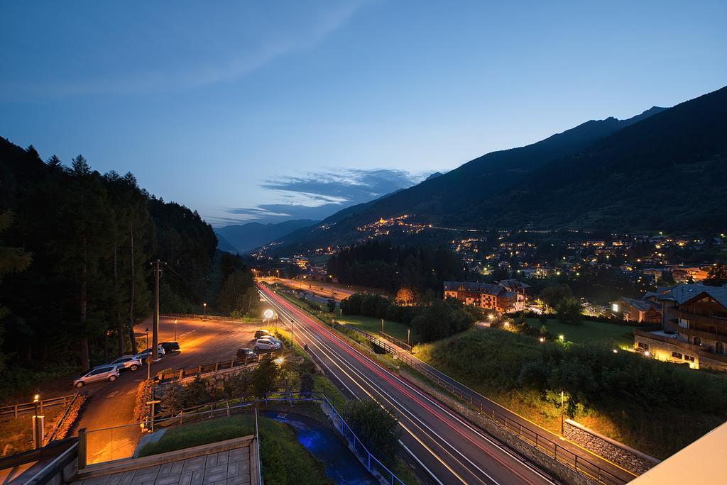 Residence Adamello Resort Ponte Di Legno Ngoại thất bức ảnh